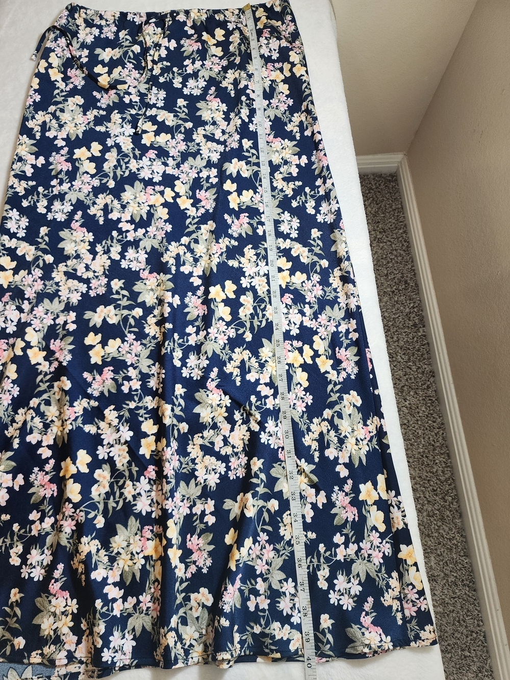 NWT WAYF Floral Print Maxi Skirt Navy Allover Tie Waist Flowy Size M - Picture 5 of 7